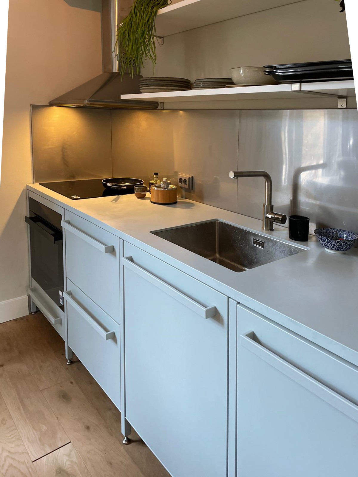 Solid Surface mono