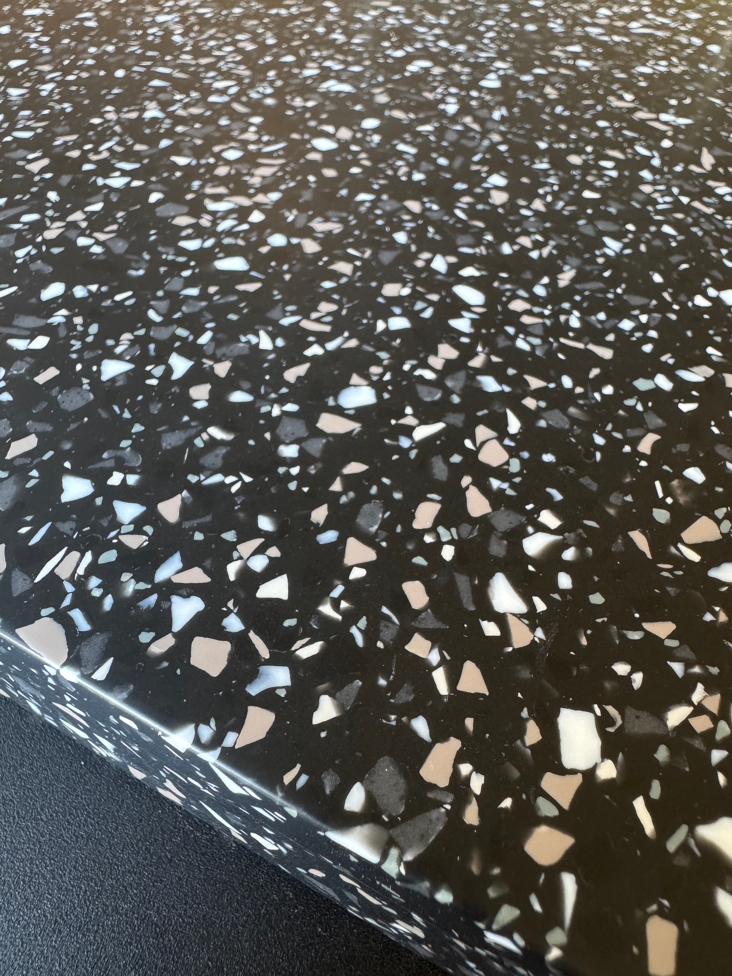 Solid Surface Terrazzo nacht