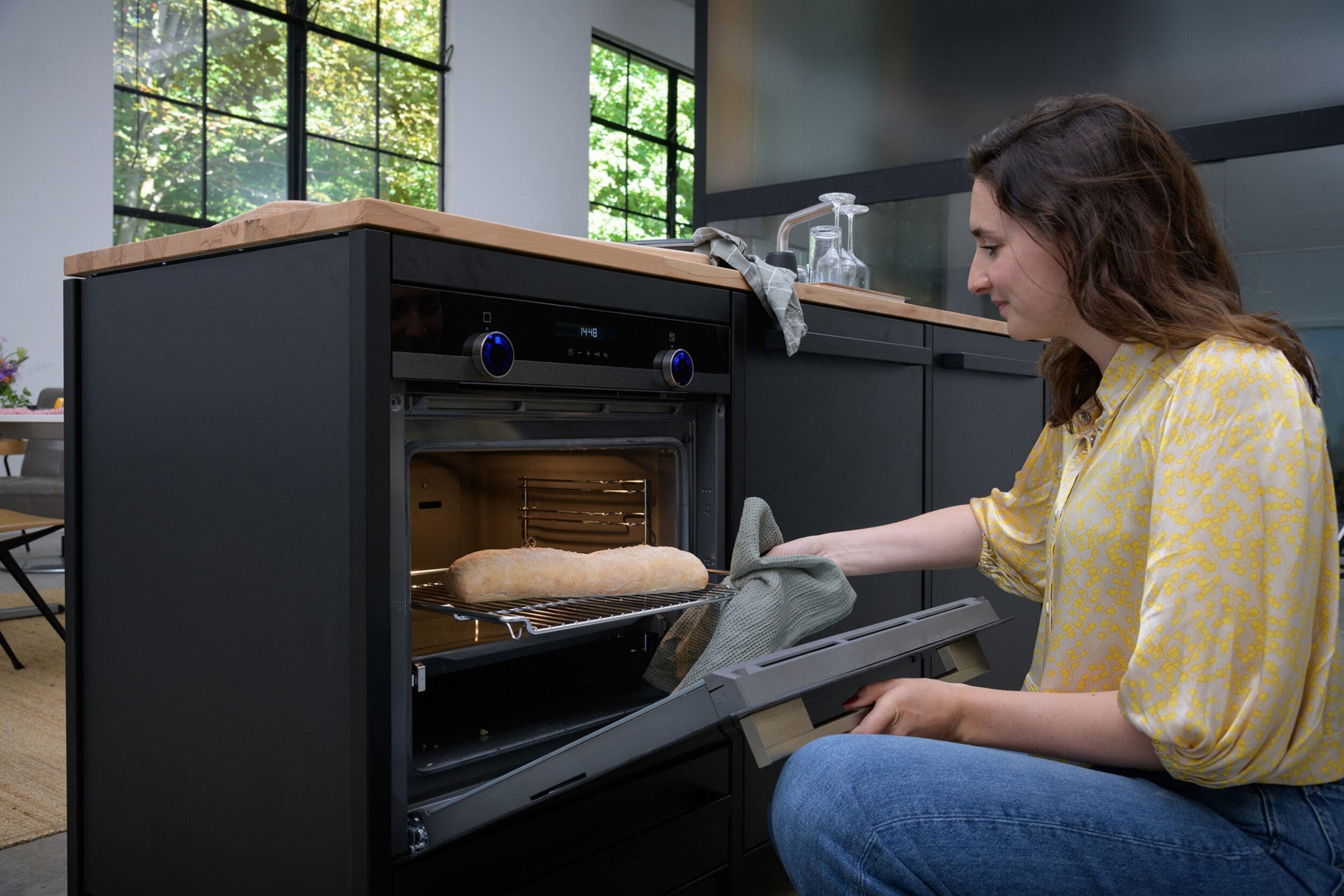 KEUK sfeerbeeld: stokbrood in oven