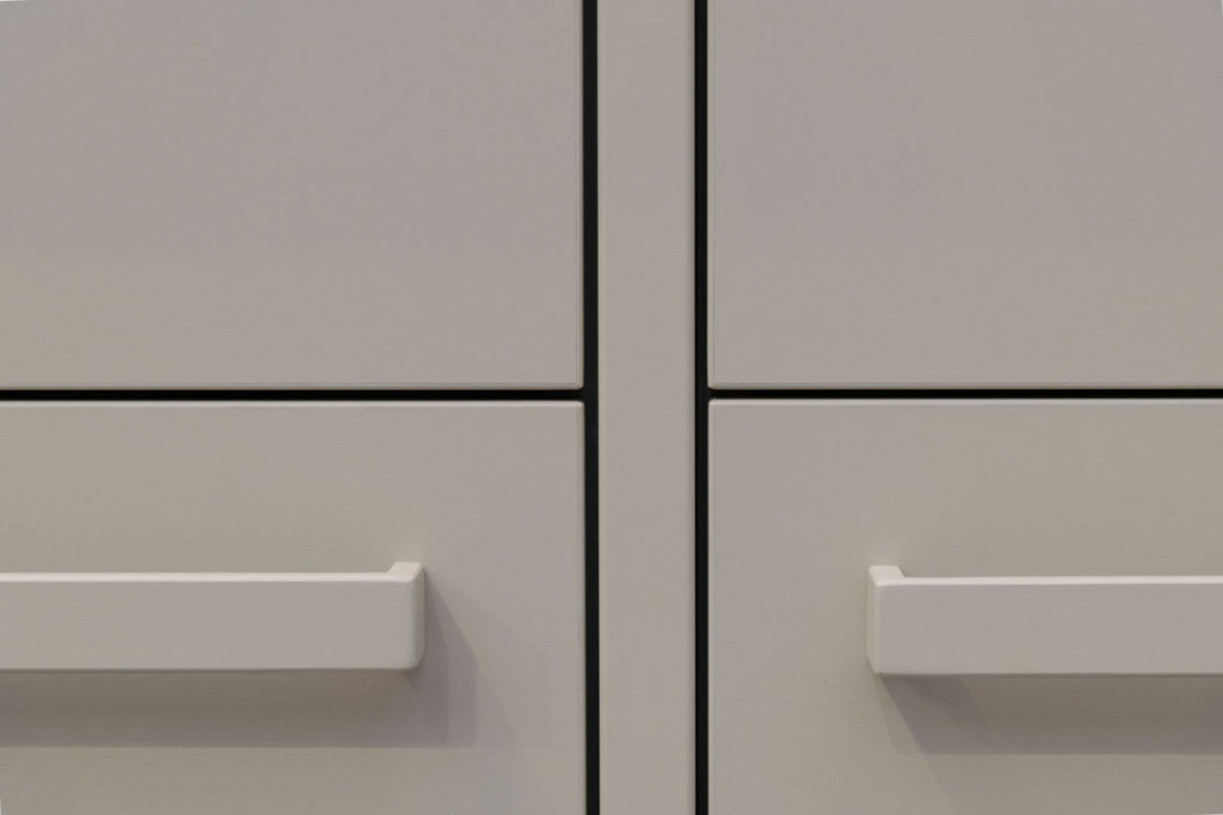 Detail waddenzand grijze keuken